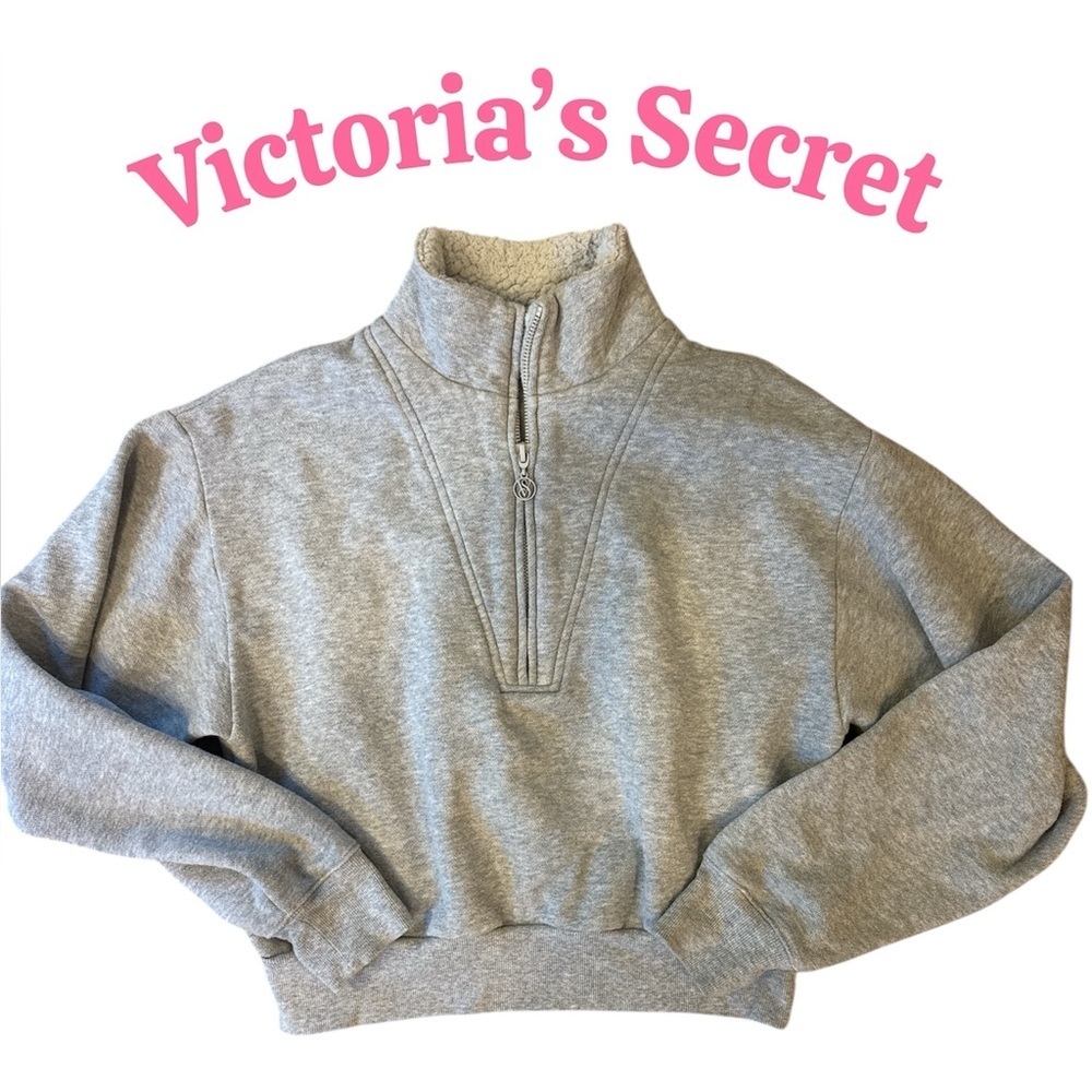 Victoriaβs Secret Cropped Sweater. Size Small